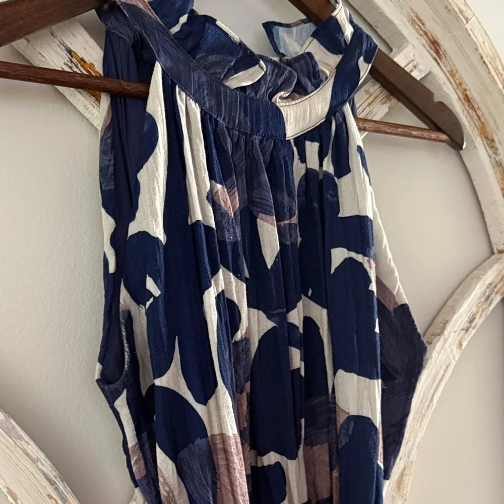 Navy and White Floral Maxi Dress - Picture 7 of 8